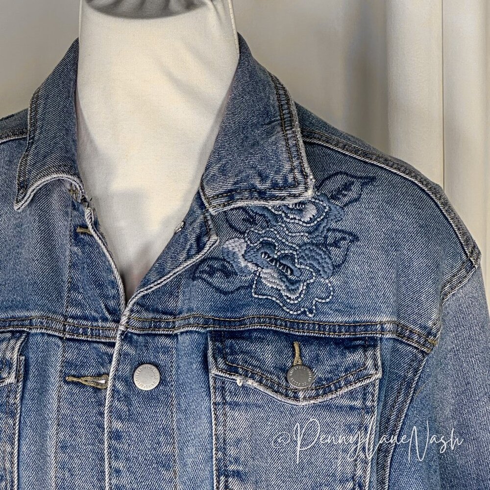 Universal Thread Embroidered Denim Jean Jacket - Picture 4 of 14